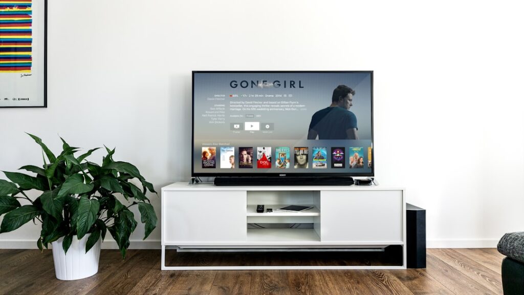Discover the Benefits of IPTV for Households Across Quebec